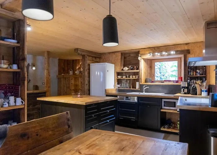 Meme Dans Les Orties シャレー ラ・プラーニュ